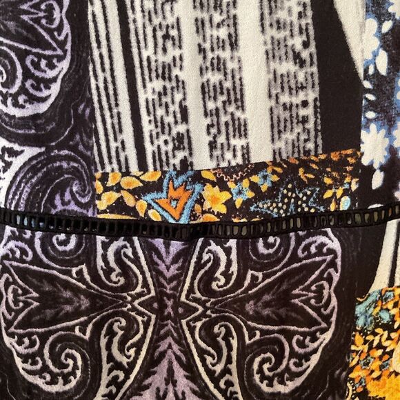 MINKPINK Women’s Blouse Mixed Print Hi Lo Lightweight Collared Button Front, XS - Picture 11 of 14